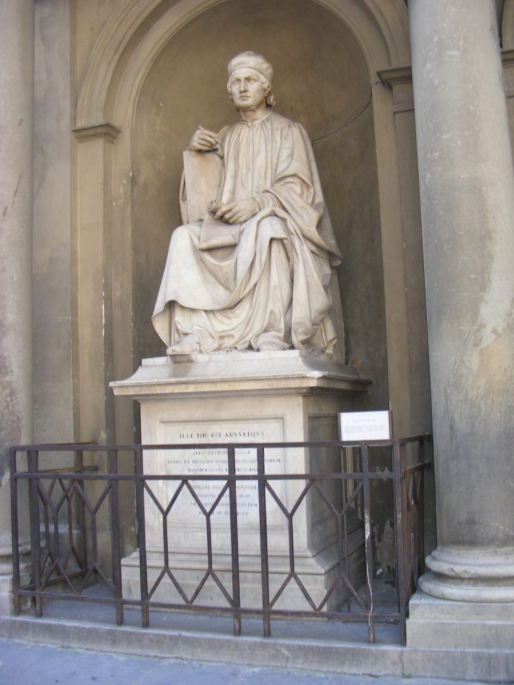 Памятник Арнольфо ди Камбио фото