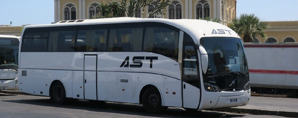 Автобус на Этну Сицилия