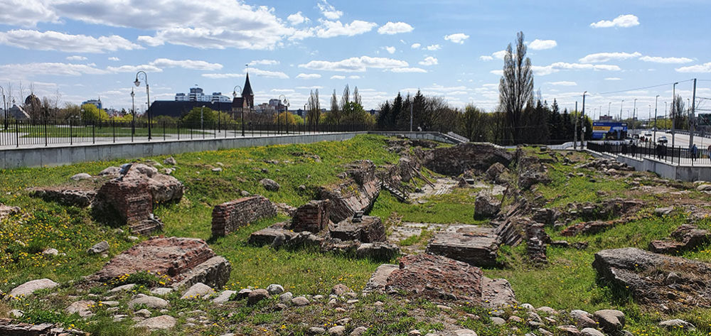 Руины замка Калининград фото