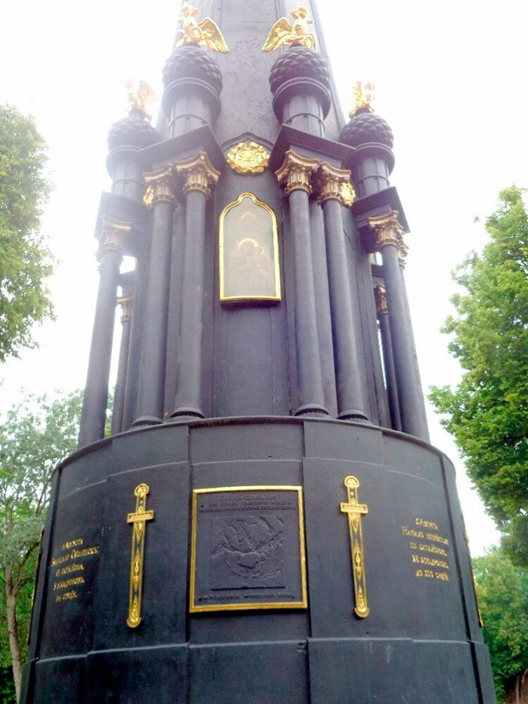Смоленск памятник защитникам